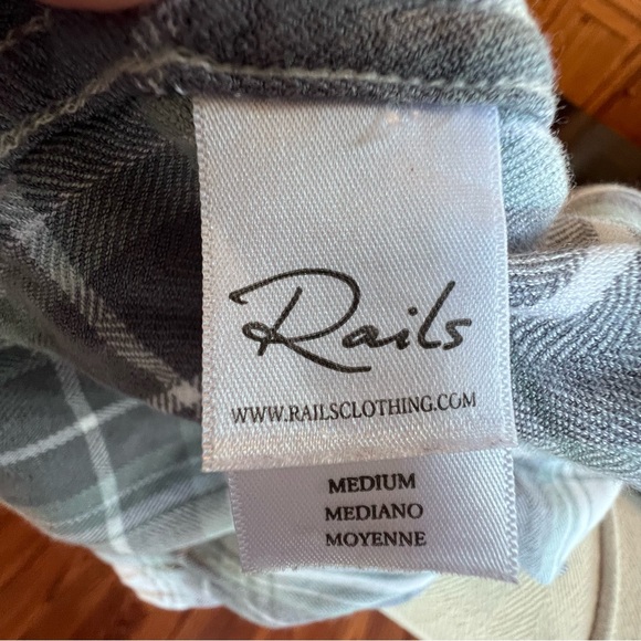 ⭐️ Rails Hunter Shirt Women's Medium Ocean Blue & White Plaid
Button Top - Picture 8 of 12